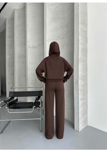 Önü Fermuarlı Kapüşonlu Kahverengi Crop Eşofman Takımı modelleri