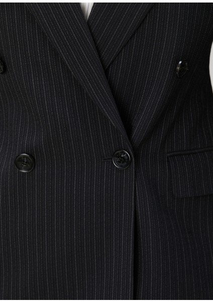 Siyah Çizgili Yün Blazer indirimleri