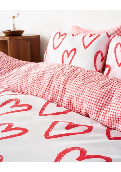 Beyaz Çift Kişilik Nevresim Takımı Pamuklu Desenli Ekose Kırmızı Kalpler 200X215 cm fırsatları