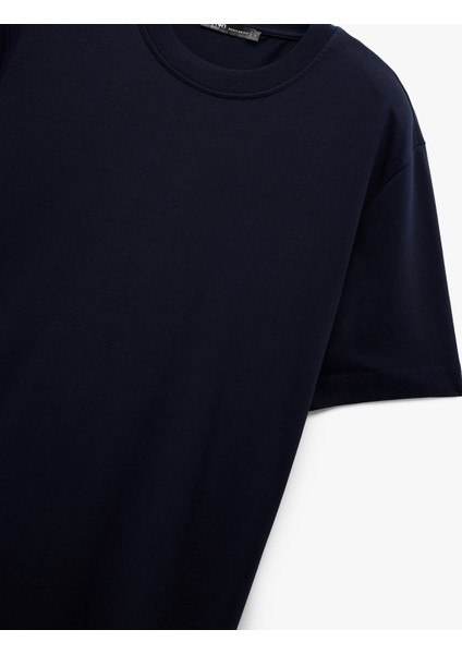 Pamuklu Kısa Kollu Regular Fit Bisiklet Yaka Basic Tişört indirimleri