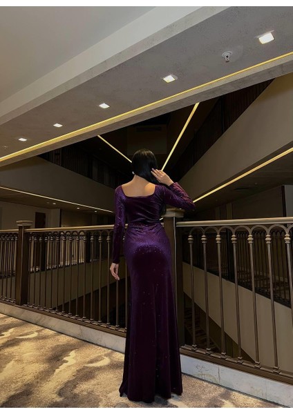 Kare Yaka Taşlı Uzun Kollu Kadife Abiye Elbise Mor 583120 fırsatları