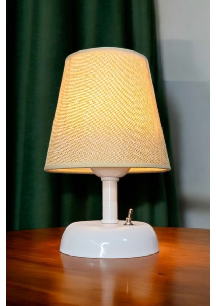 Krem Renkli Kablosuz Masa Lambası, Cafe ve Restoran Dekorasyonuna Uygun Pilli Abajur