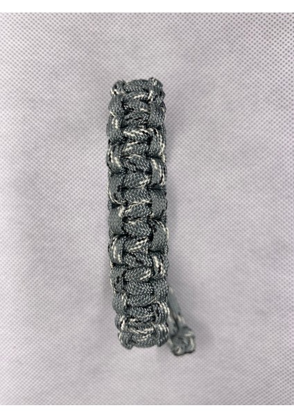 Gri Üstü Beyaz Siyah Noktalı Paracord Bileklik fiyatları