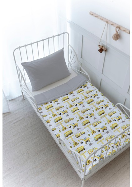 Organik Baskılı Bebek (100X150 Cm) Yorgan Seti - Iconic Serisi - Iş Makinaları