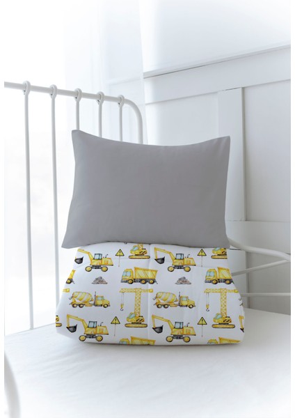 Organik Baskılı Bebek (100X150 Cm) Yorgan Seti - Iconic Serisi - Iş Makinaları modelleri