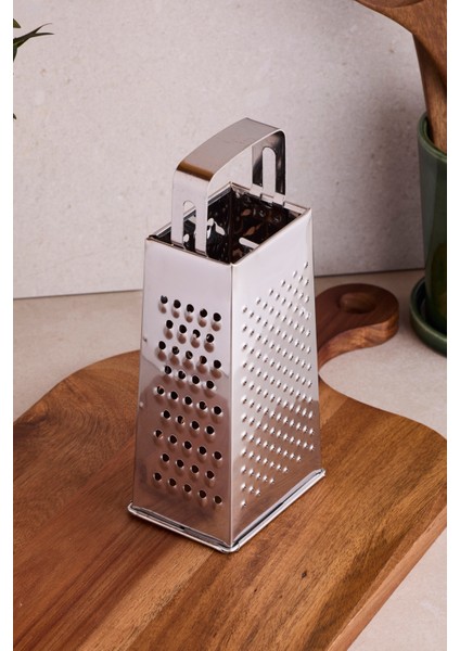 Grattugia Kutu Metal Saplı Rende 20 cm 4 Yüzeyli Peynir ve Sebze Rendesi fiyatları