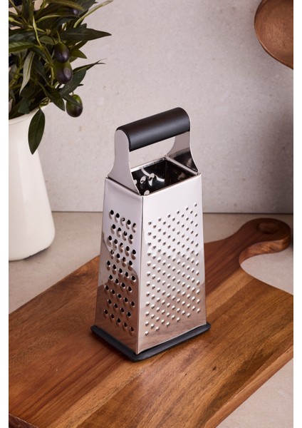 Grattugia Siyah Silikon saplı Rende 20 cm 4 Yüzeyli Peynir ve Sebze Rendesi fiyatları