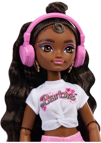 JFX97 Brooklyn-Barbie Dream Besties Paten Partisi Brooklyn Bebek ve Aksesuarları indirimleri