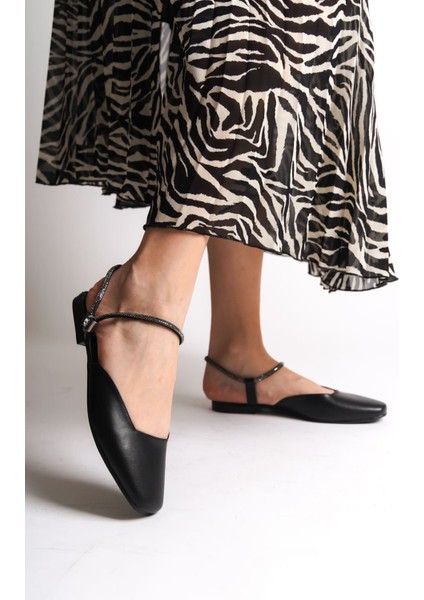 Carolıne Lastikli Ortopedik Rahat Taban Bilekten Taş Detaylı Kadın Babet Ayakkabı Cst - Siyah