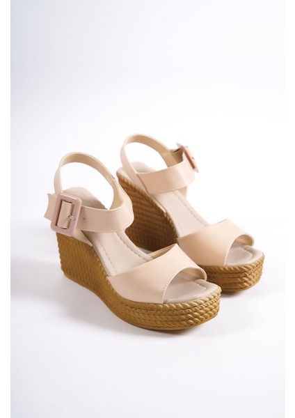 Perla Tokalı Lastikli Dolgu Topuklu Ortopedik Taban Hasır Görünümlü Kadın Sandalet Ckt - Ten fırsatları
