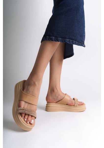 Sarah Düz Topuklu Taşlı Şeritli Kalın ve Ortopedik Taban Kadın Terlik Ctt - Ten fiyatları