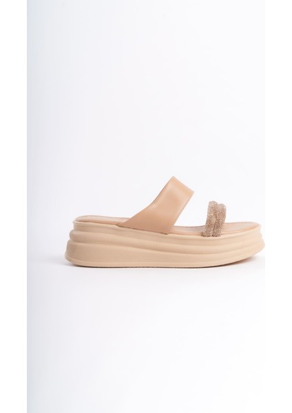 Sarah Düz Topuklu Taşlı Şeritli Kalın ve Ortopedik Taban Kadın Terlik Ctt - Ten