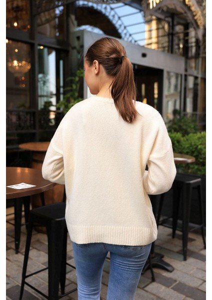 Latmos Düz Triko Kazak- Beyaz modelleri