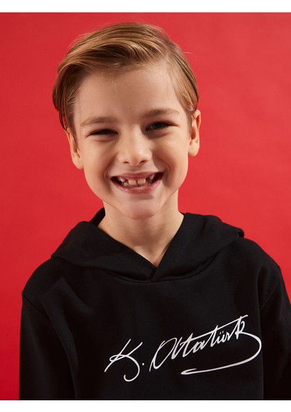 Yeni Sezon Atatürk Imza Baskılı Erkek Çocuk Sweatshirt