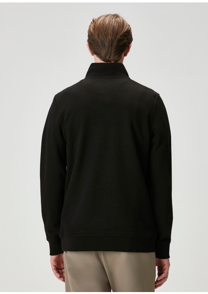 Siyah Yakası Fermuarlı Sweatshirt indirimleri