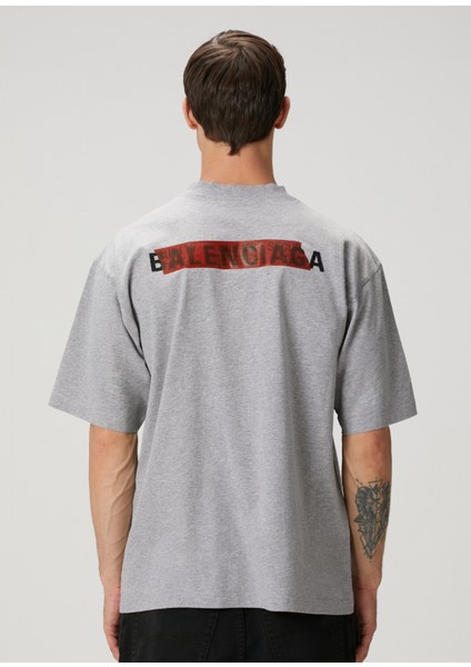 Gri Logo Detaylı T-Shirt fırsatları