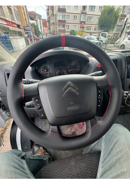 Dikişli Direksiyon Kılıfı Siyah Deri Kırmızı Yüzük Kırmızı Dikişli Fıat Ducato Fotodaki Araç Için fiyatları