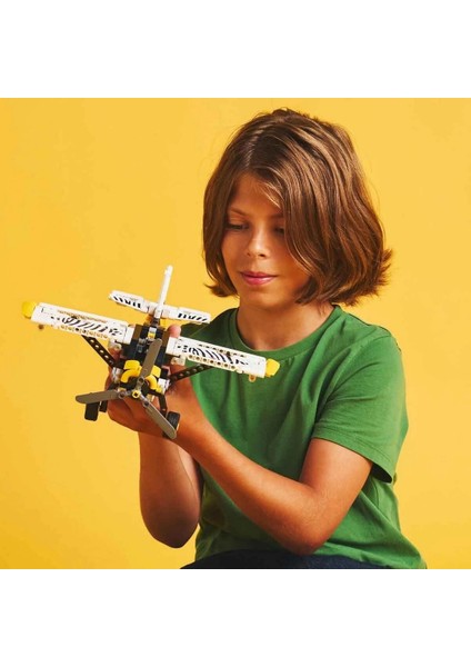 LEGO Technic Arazi Uçağı modelleri