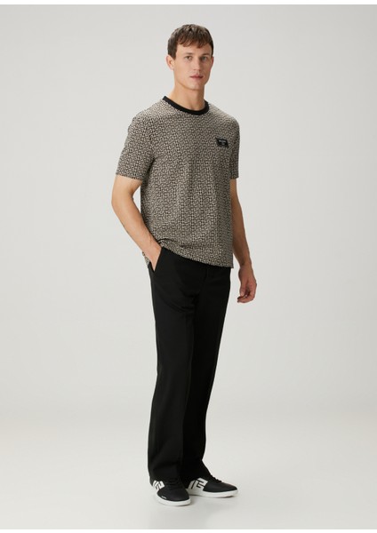 Siyah Beyaz Logo Desenli T-Shirt fiyatları