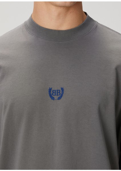 Koyu Gri Logo Nakışlı T-Shirt indirimleri