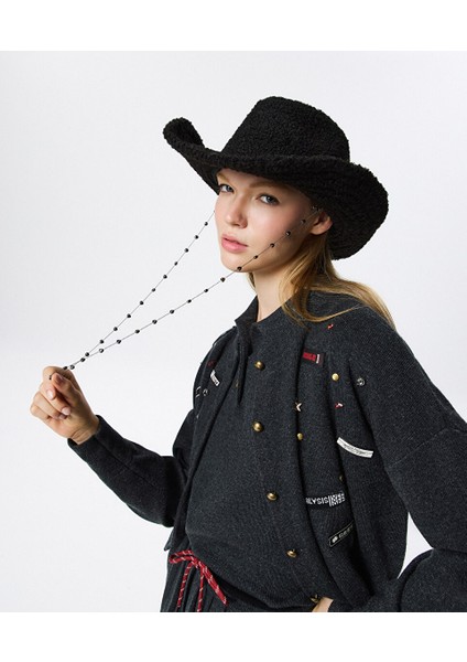 Dokulu ve Uzun Askılı Şapka TW6250077016001 fiyatları