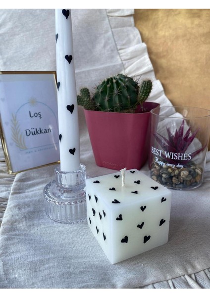 2li Set Kalpli Şamdan Mumu ve Küp Mum Kalp Desenli El Çizimi Beyaz Mum fiyatları