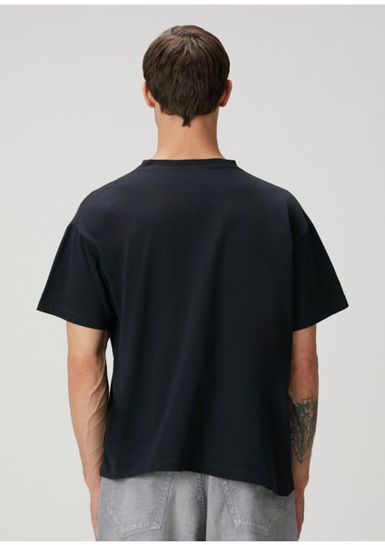 Siyah Logo Baskılı T-Shirt fırsatları