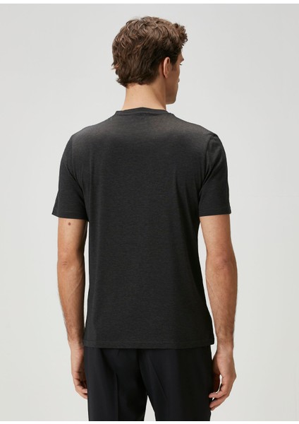 Siyah Ipek Karışımlı T-Shirt indirimleri