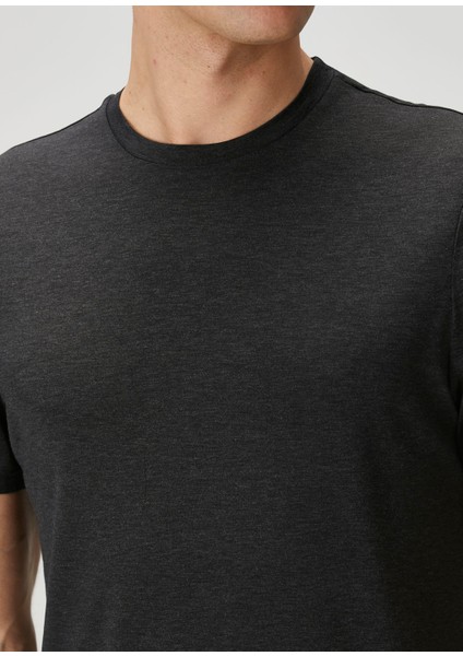 Siyah Ipek Karışımlı T-Shirt