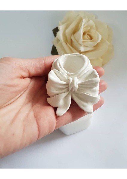 Beyaz Kurdele , Fiyonk Şeklinde Şamdanlık , Mumluk (1 Adet) Mum Tutucu