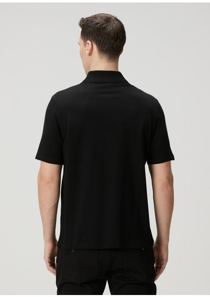 Siyah Polo Yaka Logo Detaylı T-Shirt fırsatları