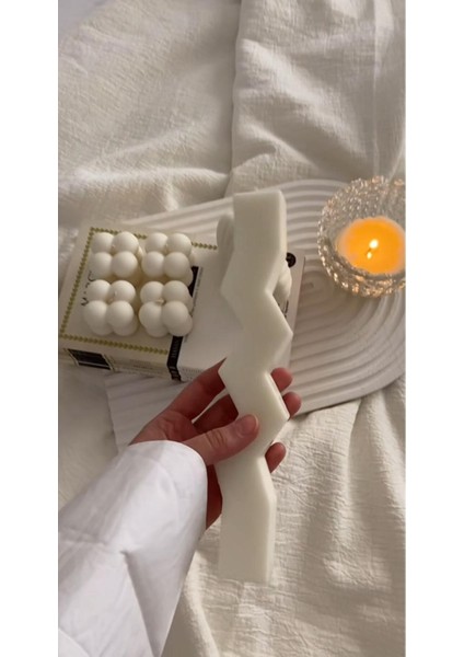Zigzag Şekilli Dalga Model Dekoratif Mum 1 Adet (Renk Seçimi Yapın) modelleri