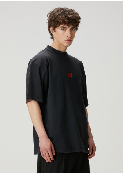 Siyah T-Shirt modelleri