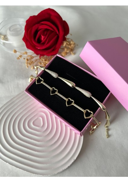 Taşlı Yonca Çiçek Bileklik Ezme Zincir Bileklik Altın Renk 2'li Vip Xuping Set Sevgiliye Hediye fırsatları