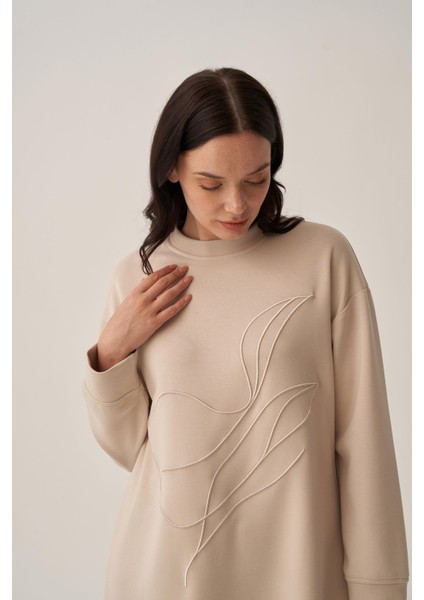 Taş-Yumuşak Dokulu Nakışlı Sweatshirt fırsatları
