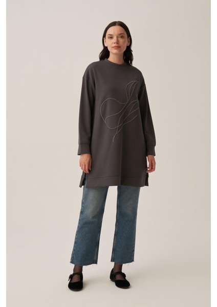 Antrasit-Yumuşak Dokulu Nakışlı Sweatshirt