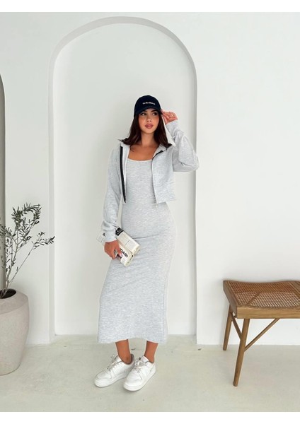 Iki Iplik Crop Sweat ve Uzun Elbise Takım fırsatları