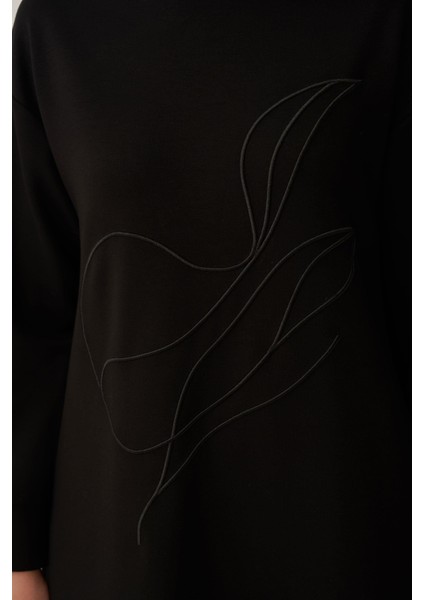 Siyah-Yumuşak Dokulu Nakışlı Sweatshirt indirimleri