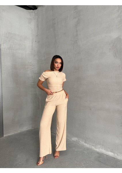Tek Omuz Crop ve Bol Paça Pantolon Takım