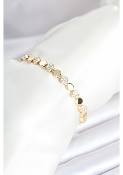Pirinç Gold Renk Nokta Model Zirkon Taşlı Kadın Bileklik - EBJ251010W38198