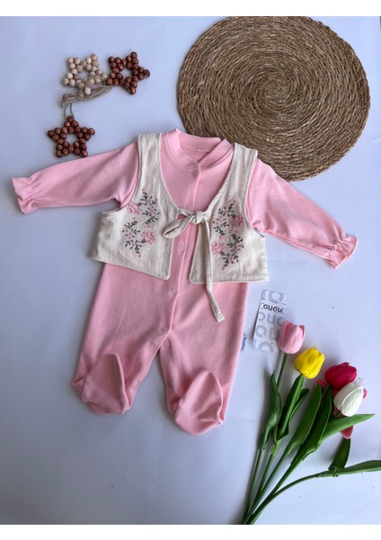 Kız Çoçuğu Hastane Çıkışı