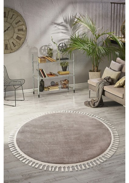 Kahverengi Yuvarlak Peluş Yolluk, Rahat ve Şık Ev Dekoru Için Ideal.