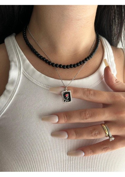 Siyah Inci ve Gül Detaylı Kombin Kolye