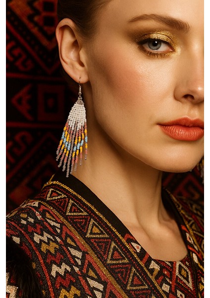 El Yapımı Renkli Boncuklu Etnik Tasarım Sallantılı Küpe indirimleri