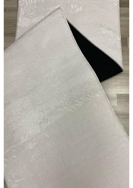 Pofuduk Peluş Yolluk, Kaymaz Taban, Yıkanabilir, Şık ve Konforlu Kullanım Sağlar. modelleri