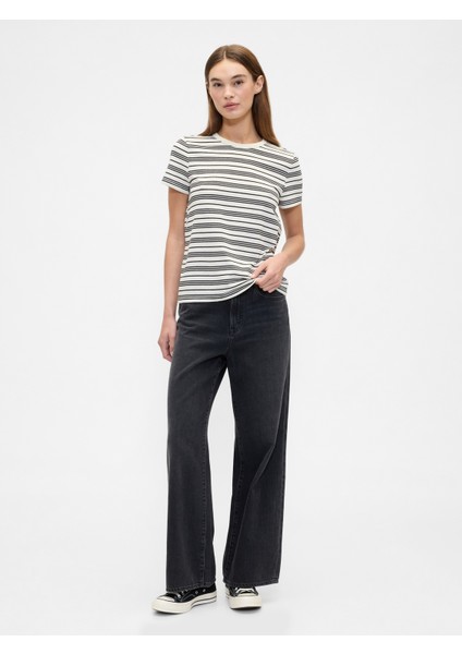 Kadın Kırık Beyaz Crew T-Shirt fırsatları