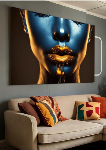 Kanvas Tablo Parıldayan Dudaklar Likit Altın Dekoratif Kanvas Tablo 50 x 70