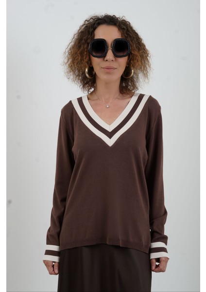 Kahve V Yaka Çizgili Özel Triko Kazak modelleri