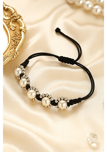 Siyah Makrome Inci ve Metal Çiçek Bileklik