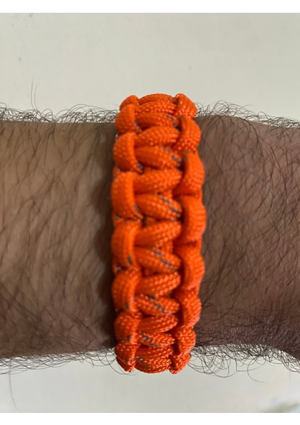 Turuncu Üstü Gri Noktalı Paracord Bileklik fırsatları